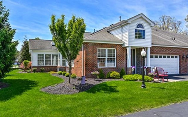 4804 Senate Ct, Adams Twp, PA 16059