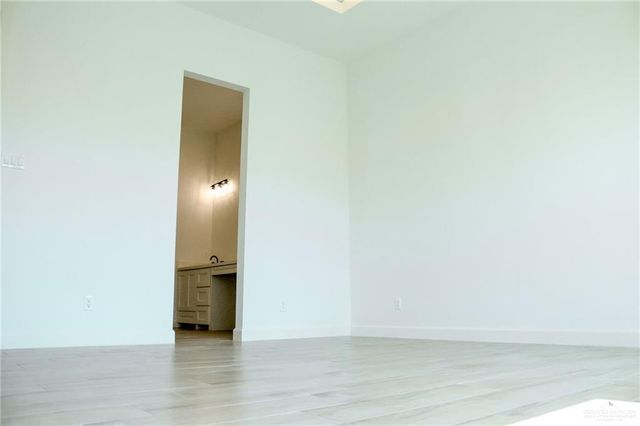 1904 Trophy Drive, Edinburg, TX 78542