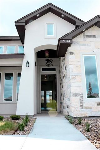 1904 Trophy Drive, Edinburg, TX 78542