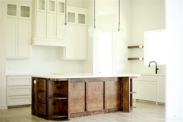 1904 Trophy Drive, Edinburg, TX 78542