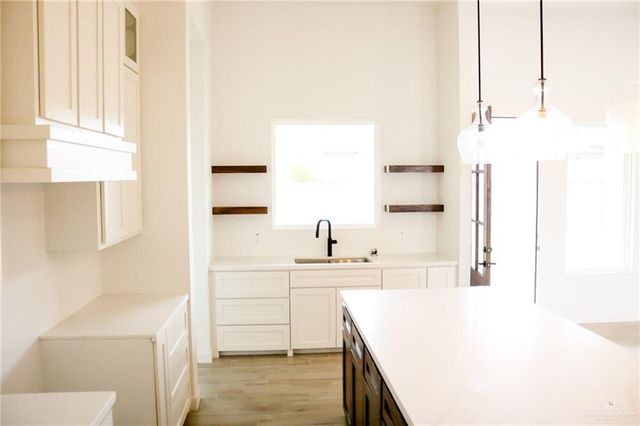 1904 Trophy Drive, Edinburg, TX 78542