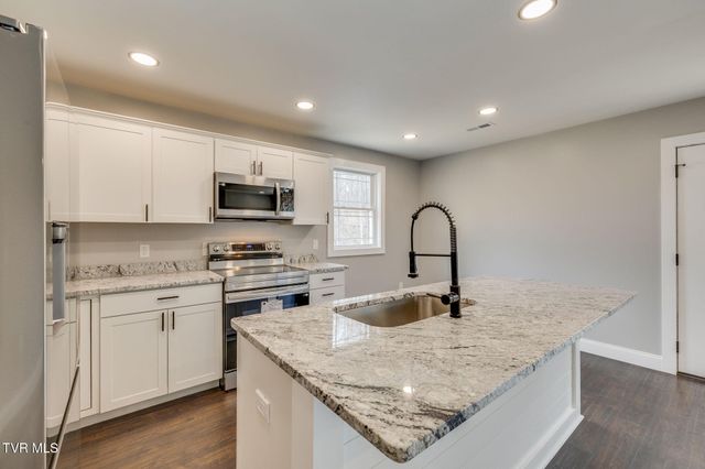 173 Hall Road, Jonesborough, TN 37659