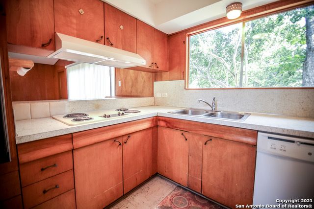 3811 RIDGELINE DR, San Antonio, TX 78228