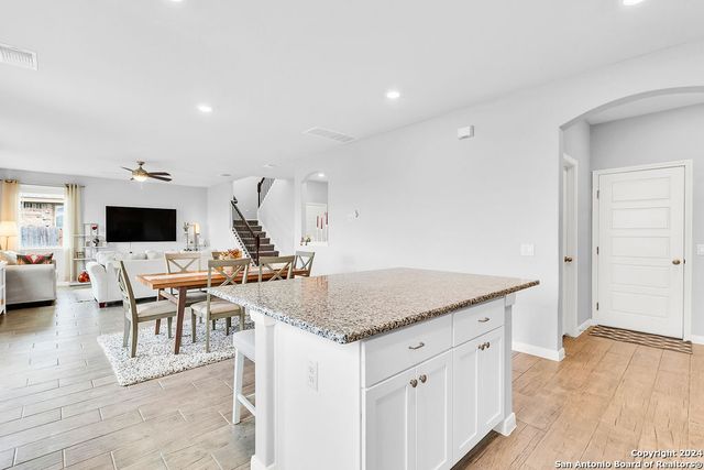 7606 Hartford Den, San Antonio, TX 78253