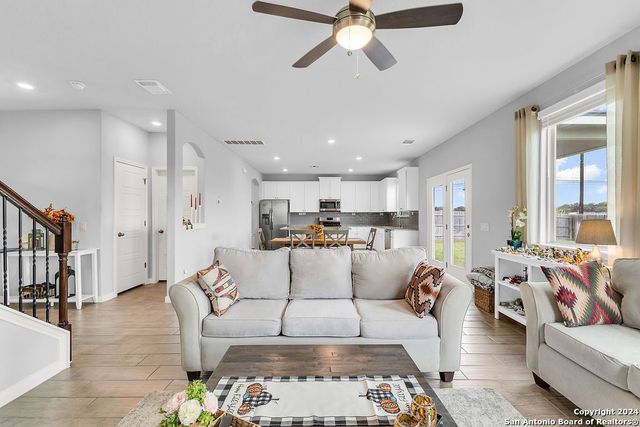 7606 Hartford Den, San Antonio, TX 78253