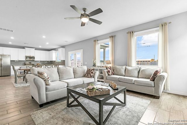 7606 Hartford Den, San Antonio, TX 78253