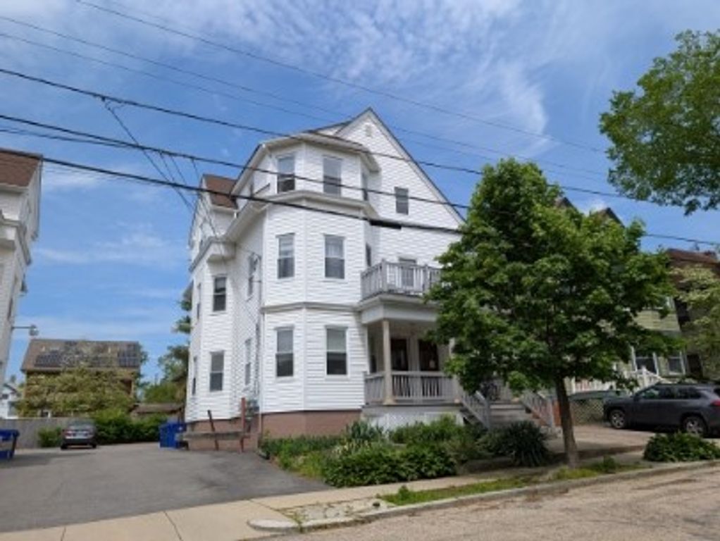 228 Pleasant Street 2, Providence, RI 02906