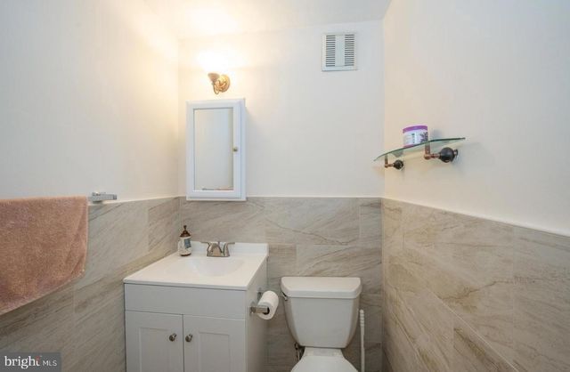 130 CROSSHILL RD, Wynnewood, PA 19096