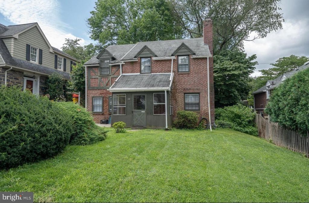 130 CROSSHILL RD, Wynnewood, PA 19096