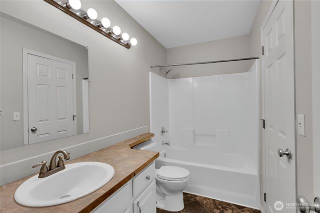 14717 147th Street E, Orting, WA 98360