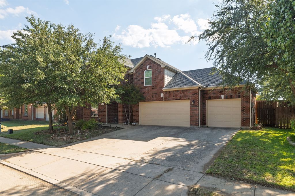 11845 Warbler Lane, Fort Worth, TX 76244 — exterior