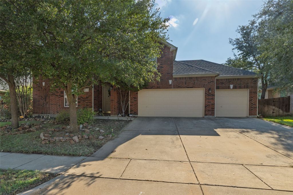 11845 Warbler Lane, Fort Worth, TX 76244 — photo 3