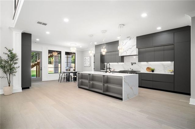 3275 Smithtown Road, Suwanee, GA 30024