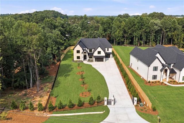 3275 Smithtown Road, Suwanee, GA 30024