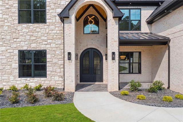 3275 Smithtown Road, Suwanee, GA 30024
