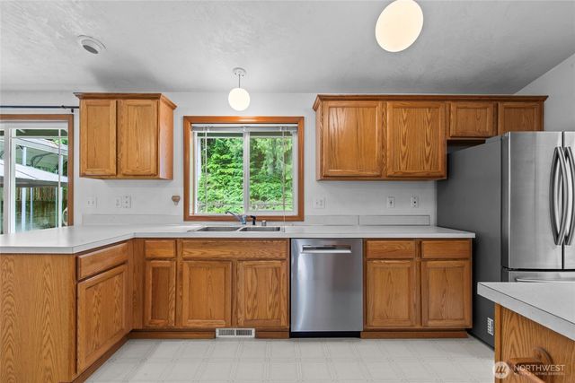91 E Kathryn Court, Shelton, WA 98584
