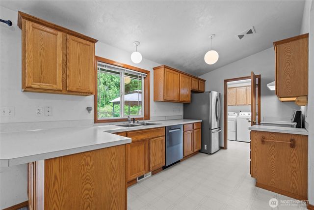 91 E Kathryn Court, Shelton, WA 98584