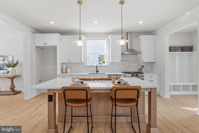 713 S SNOWDEN AVE, Cinnaminson, NJ 08077