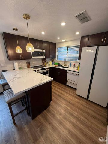 7517 Hachita Court, Bakersfield, CA 93309