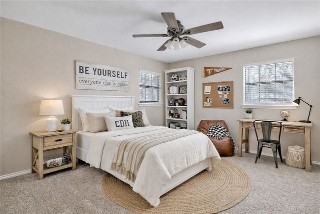 132 S Briaroaks Road, Burleson, TX 76028