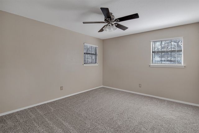 132 S Briaroaks Road, Burleson, TX 76028