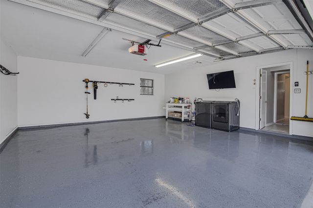 132 S Briaroaks Road, Burleson, TX 76028