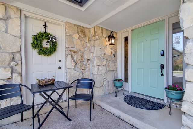 132 S Briaroaks Road, Burleson, TX 76028