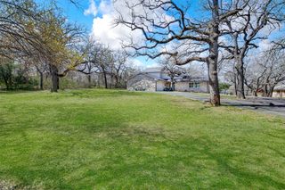 132 S Briaroaks Road, Burleson, TX 76028