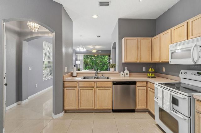 11269 WINDSOR PLACE CIRCLE, Tampa, FL 33626