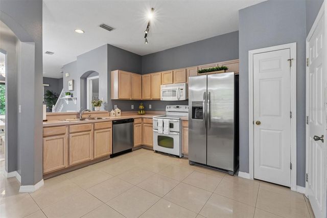 11269 WINDSOR PLACE CIRCLE, Tampa, FL 33626