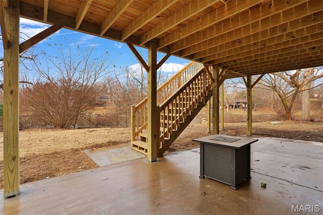 46 W Beacon Hill Road, Fairview Heights, IL 62208