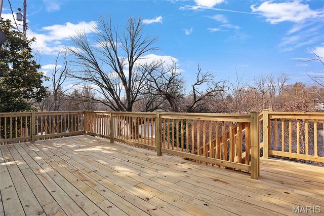 46 W Beacon Hill Road, Fairview Heights, IL 62208