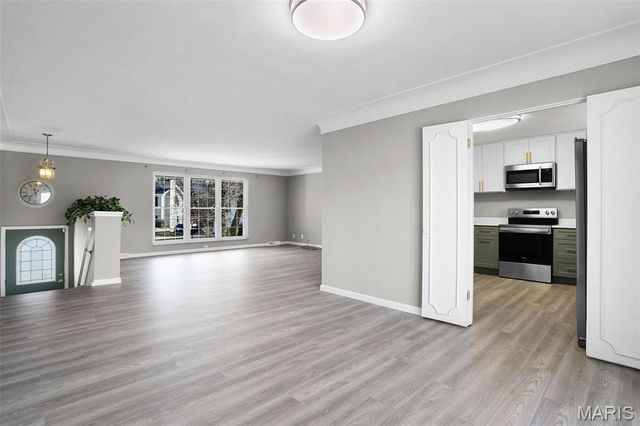 46 W Beacon Hill Road, Fairview Heights, IL 62208