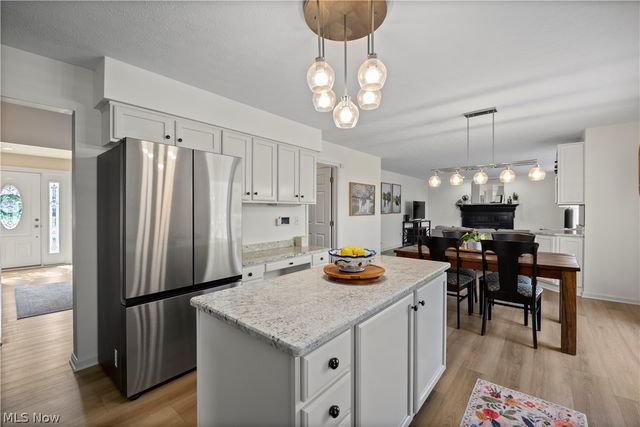 945 Red Tailed Lane, Amherst, OH 44001