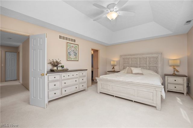 945 Red Tailed Lane, Amherst, OH 44001
