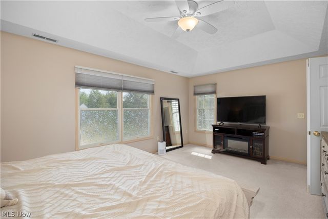 945 Red Tailed Lane, Amherst, OH 44001