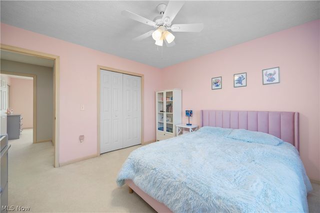 945 Red Tailed Lane, Amherst, OH 44001