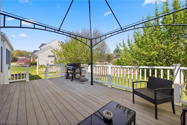 945 Red Tailed Lane, Amherst, OH 44001