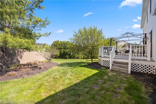 945 Red Tailed Lane, Amherst, OH 44001
