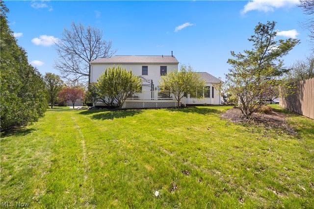 945 Red Tailed Lane, Amherst, OH 44001