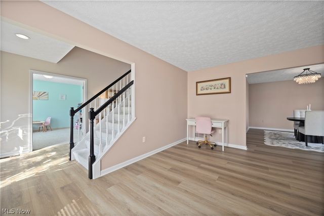 945 Red Tailed Lane, Amherst, OH 44001