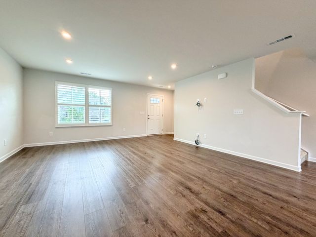 325 Heritage Ave, Gallatin, TN 37066