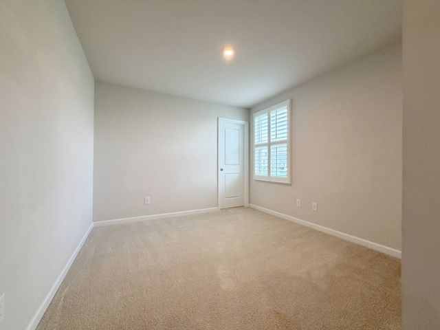 325 Heritage Ave, Gallatin, TN 37066