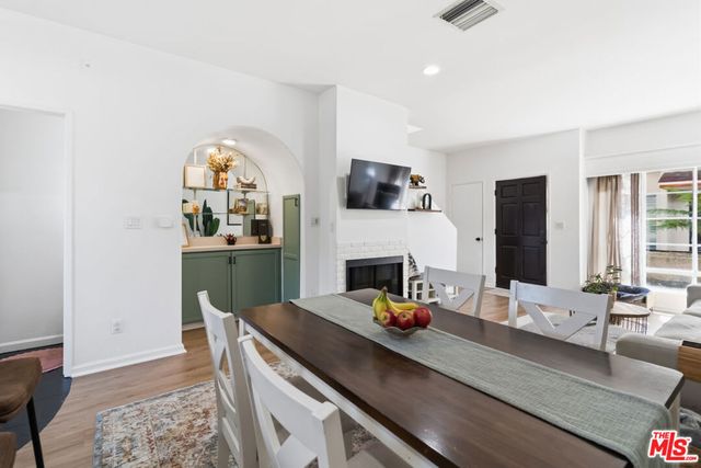 856 W Beach Avenue 16, Inglewood, CA 90302