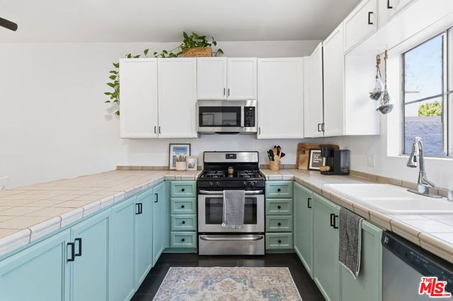 856 W Beach Avenue 16, Inglewood, CA 90302