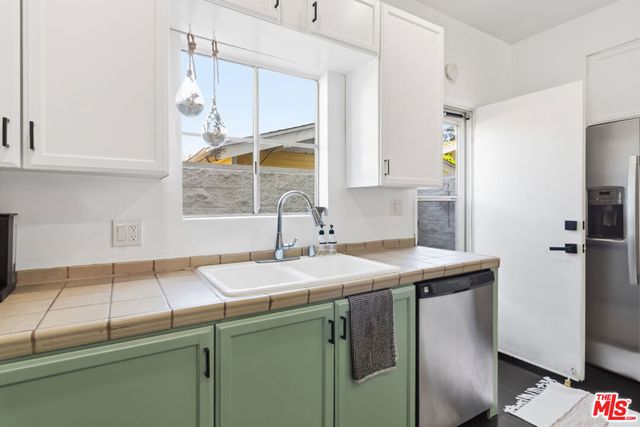 856 W Beach Avenue 16, Inglewood, CA 90302