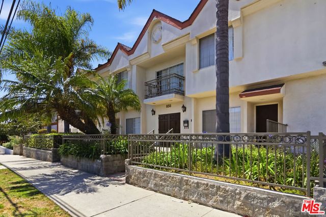 856 W Beach Avenue 16, Inglewood, CA 90302