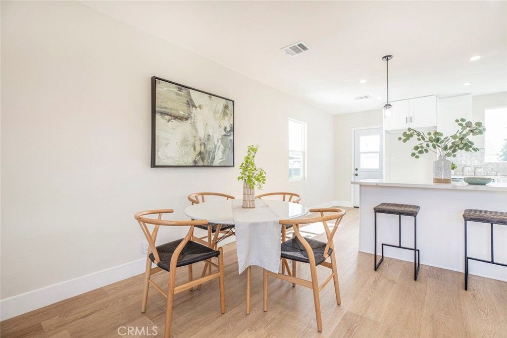 Image 15 of property listing at 8881 Morehart Avenue, Sun Valley, CA 91352