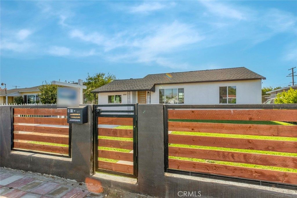 Image 2 of property listing at 8881 Morehart Avenue, Sun Valley, CA 91352