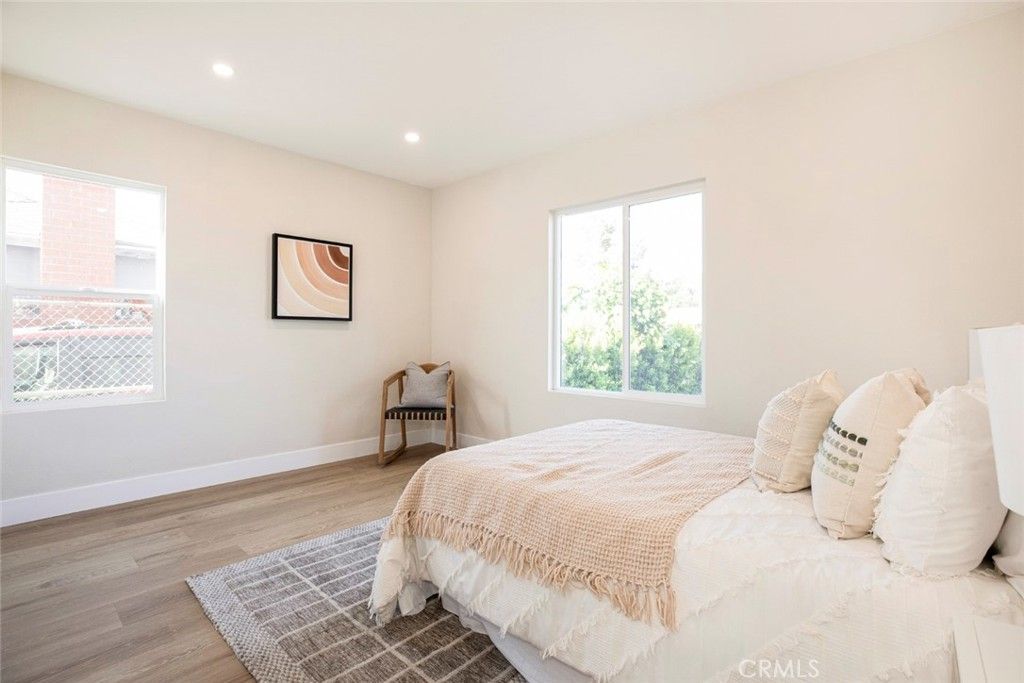 Image 25 of property listing at 8881 Morehart Avenue, Sun Valley, CA 91352